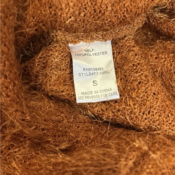 NIB! Triple Seven Rust Color Long Sleeve Eyelash Knit Wrap Top/Cardigan Sz Small - Picture 6 of 6